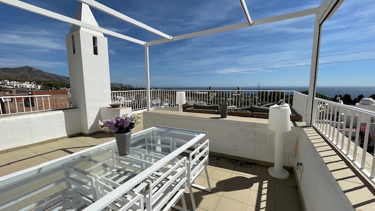 spacious villa in Alhambra