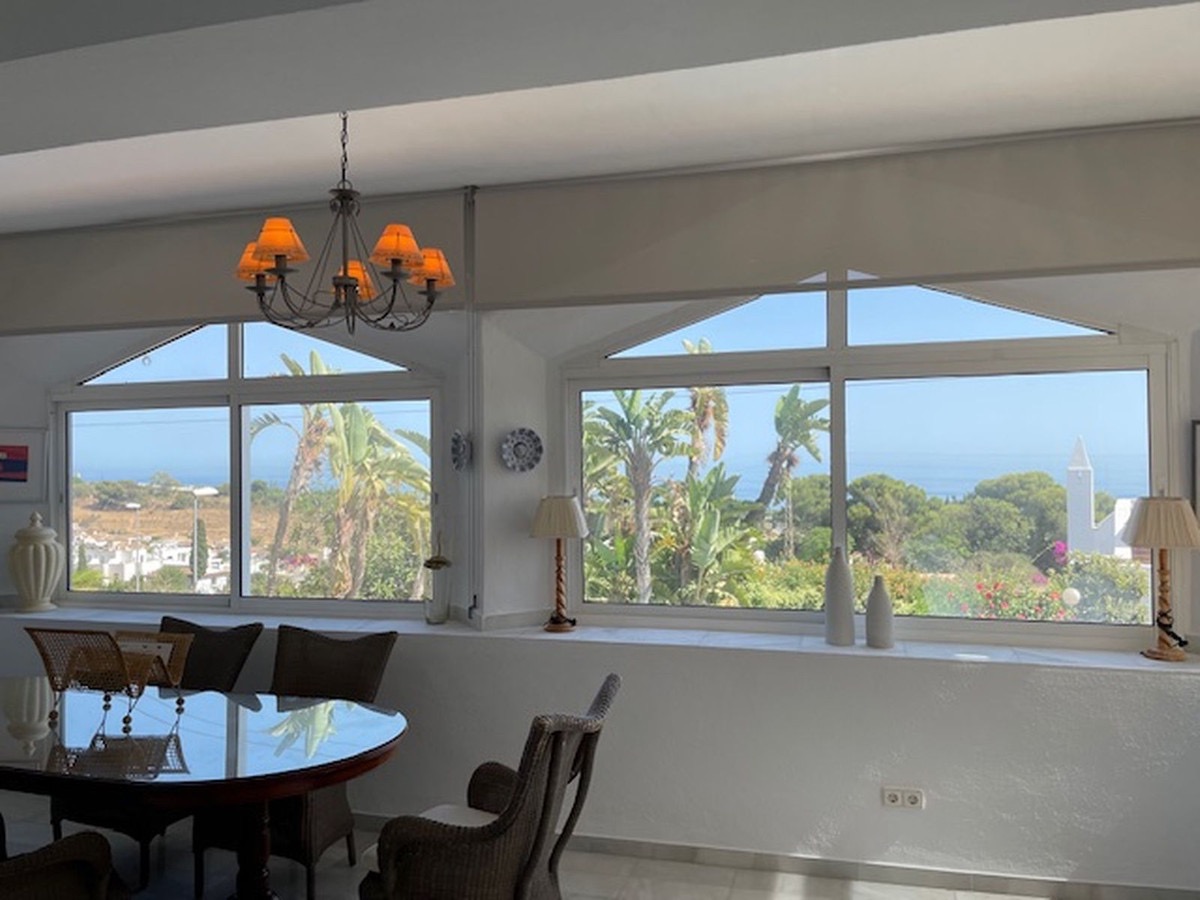 spacious villa in Alhambra