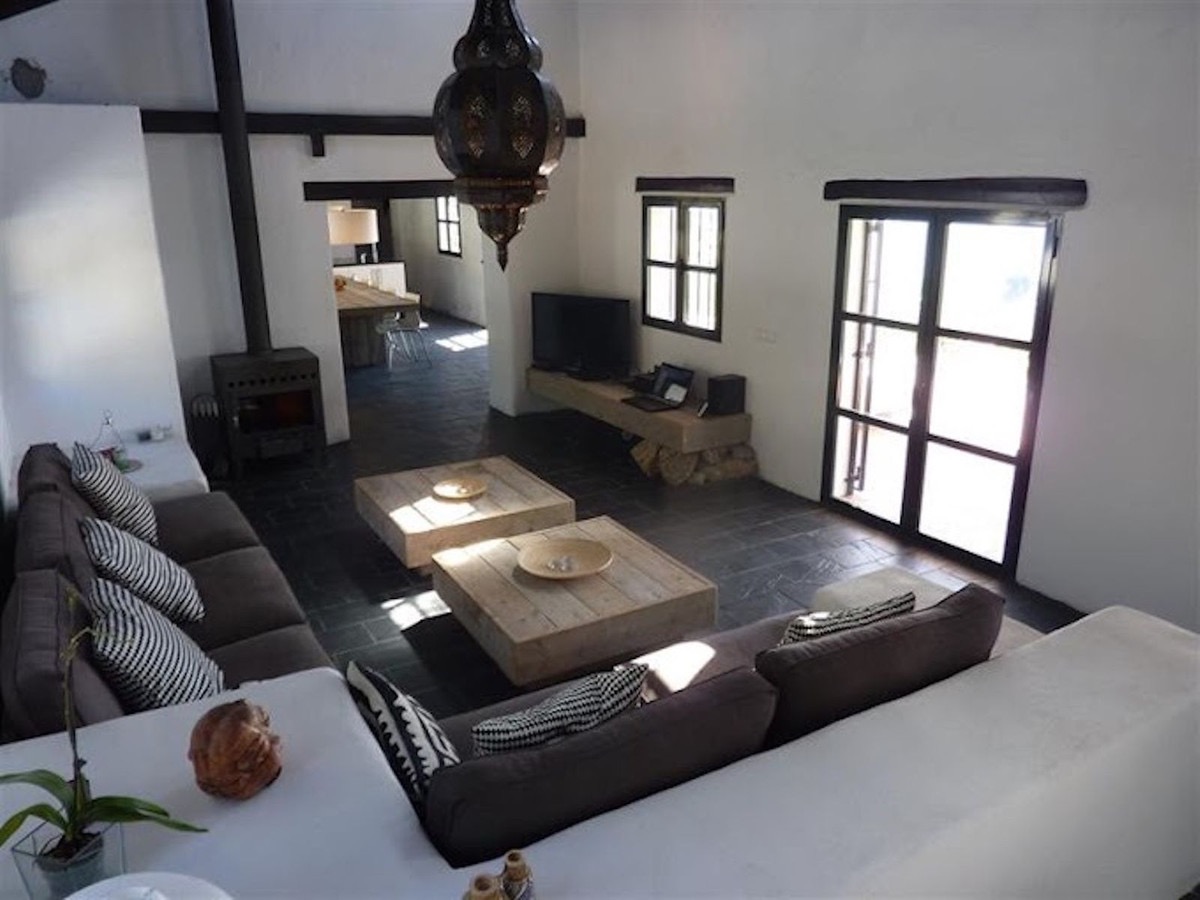 Exclusive villa in the country side of Canillas de Aceituno