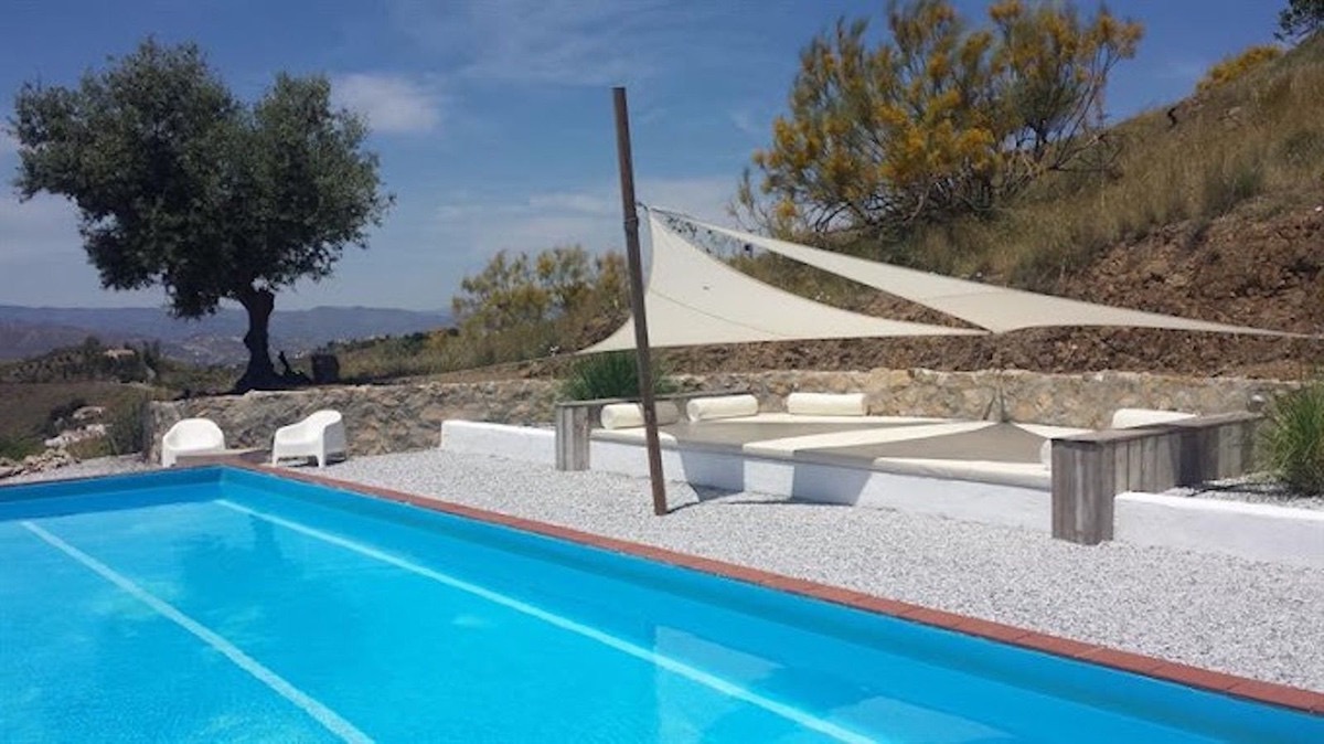 Exclusive villa in the country side of Canillas de Aceituno