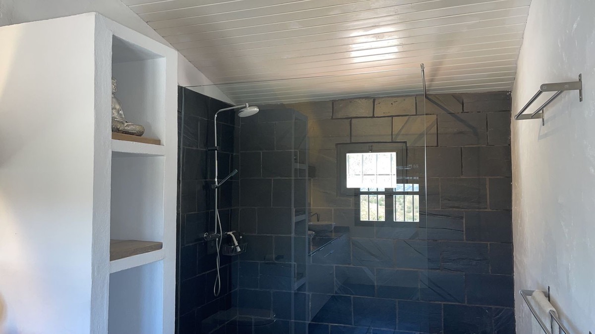 Exclusive villa in the country side of Canillas de Aceituno