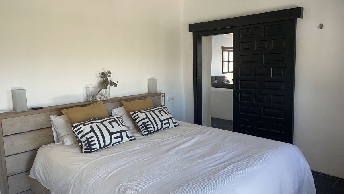 Exclusive villa in the country side of Canillas de Aceituno