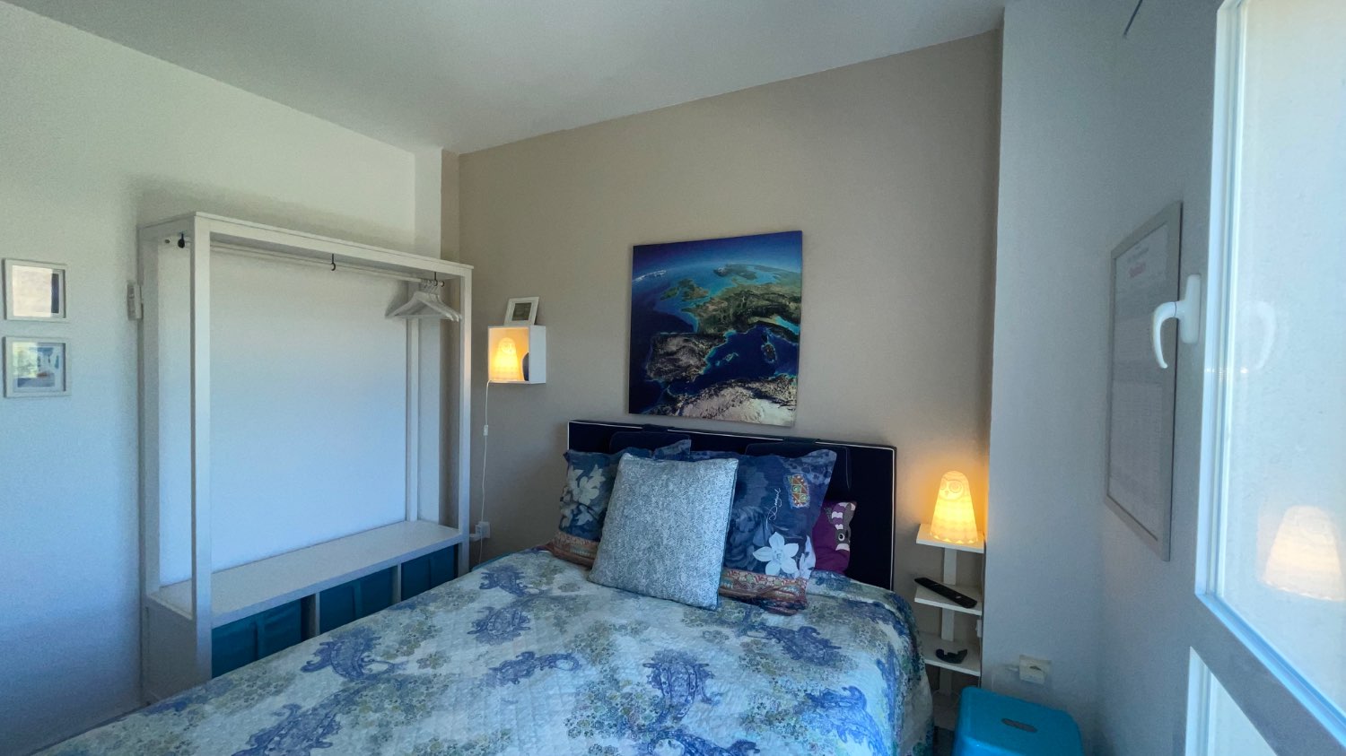 immaculate townhouse with panoramic sea views