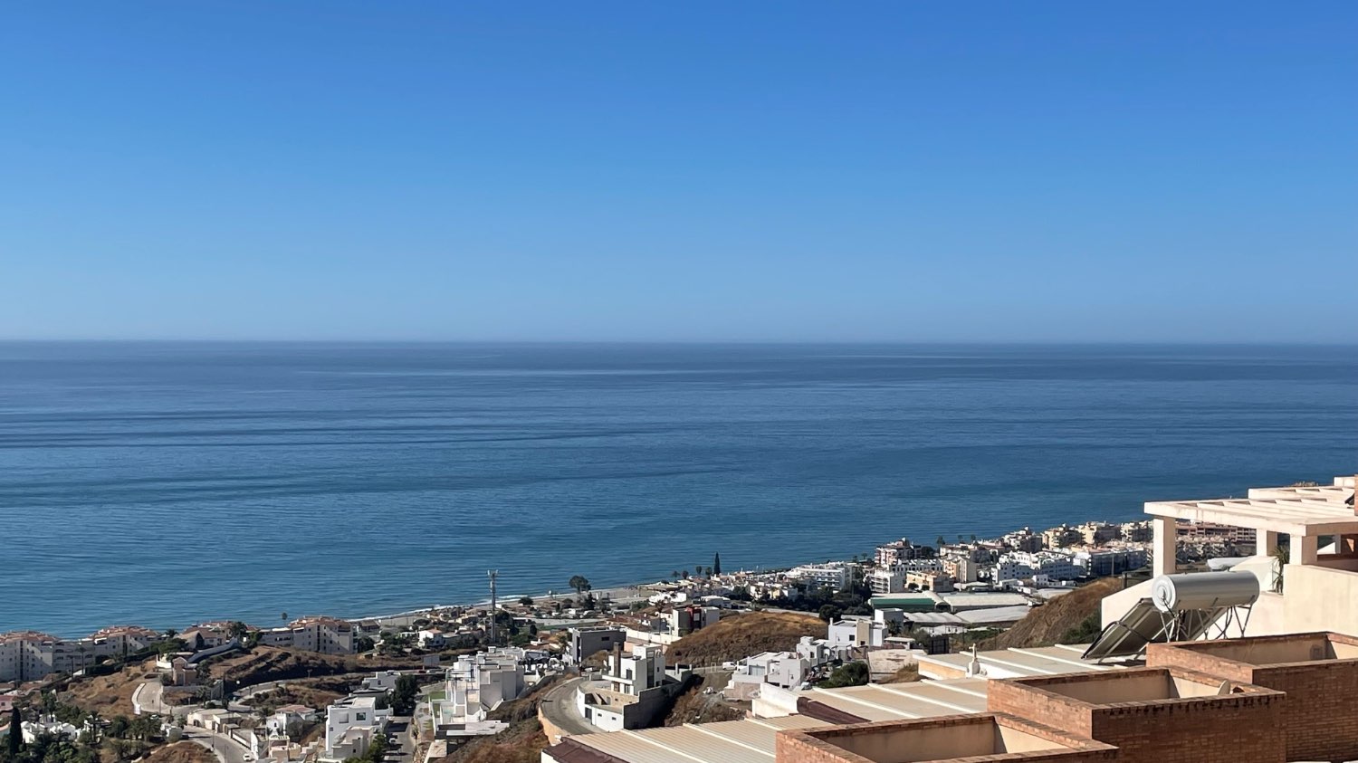 immaculate townhouse with panoramic sea views