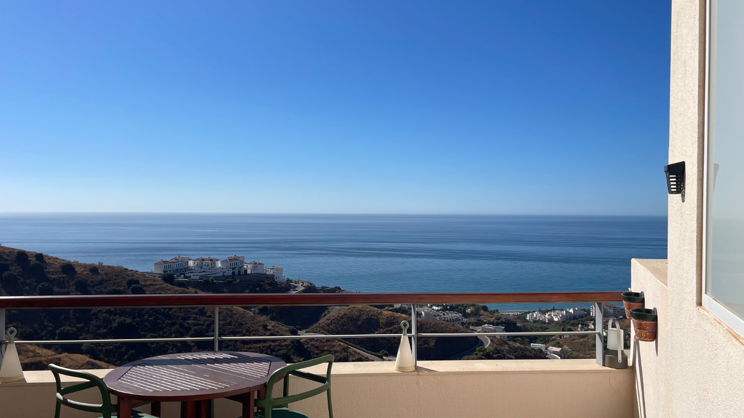 immaculate townhouse with panoramic sea views