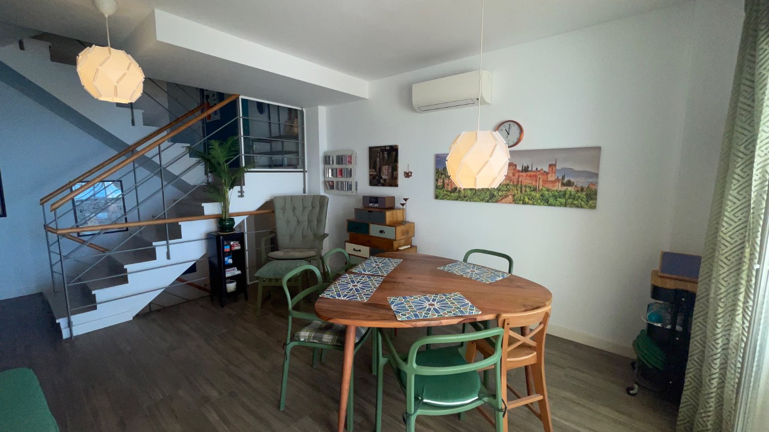 immaculate townhouse with panoramic sea views