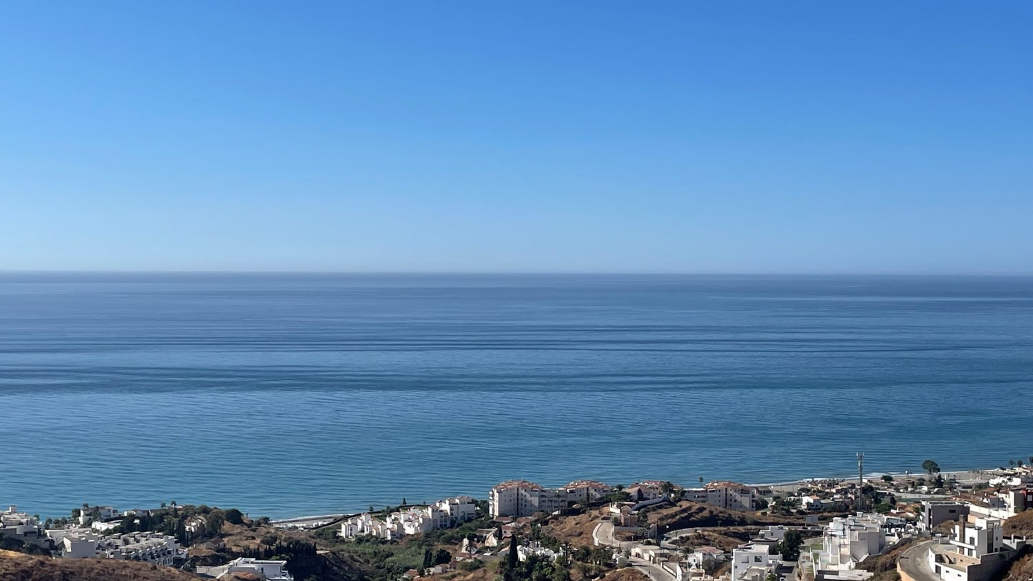 immaculate townhouse with panoramic sea views