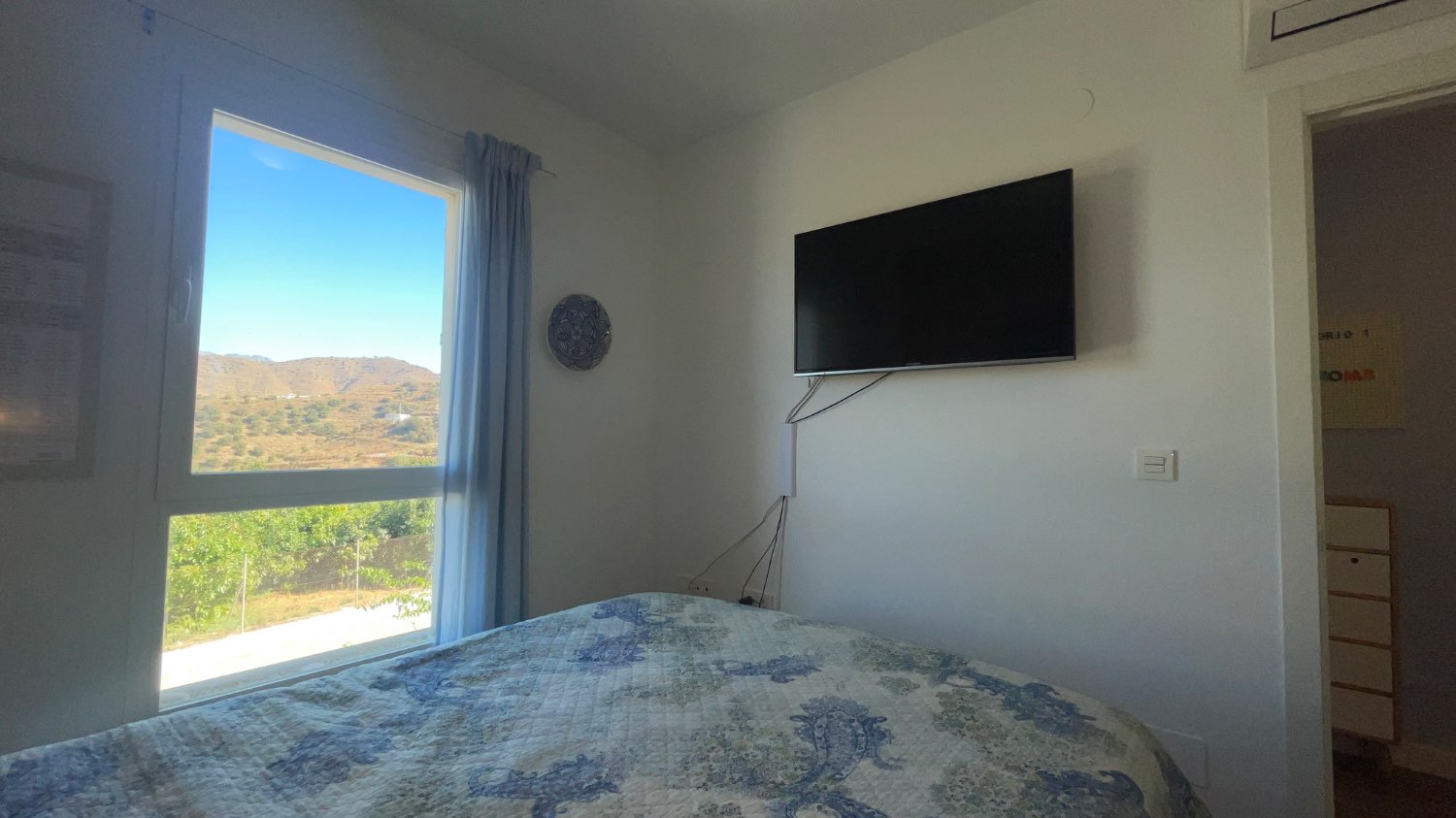 immaculate townhouse with panoramic sea views