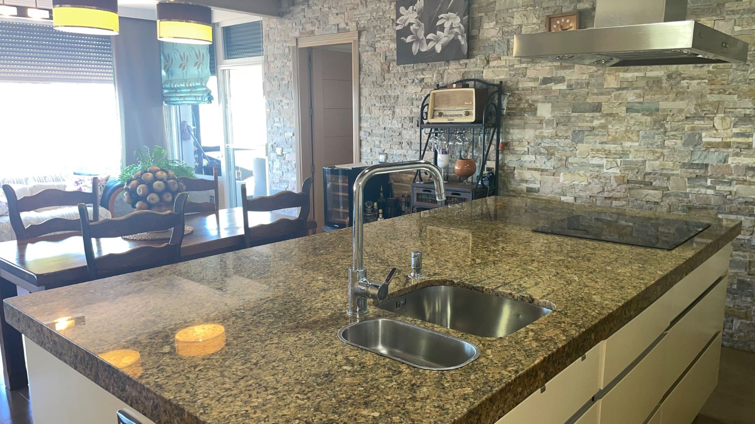 Frontline ground floor apartment of 170m2