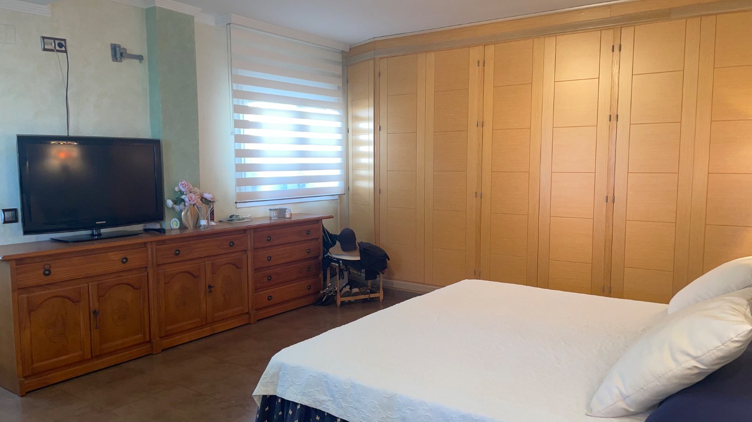 Frontline ground floor apartment of 170m2