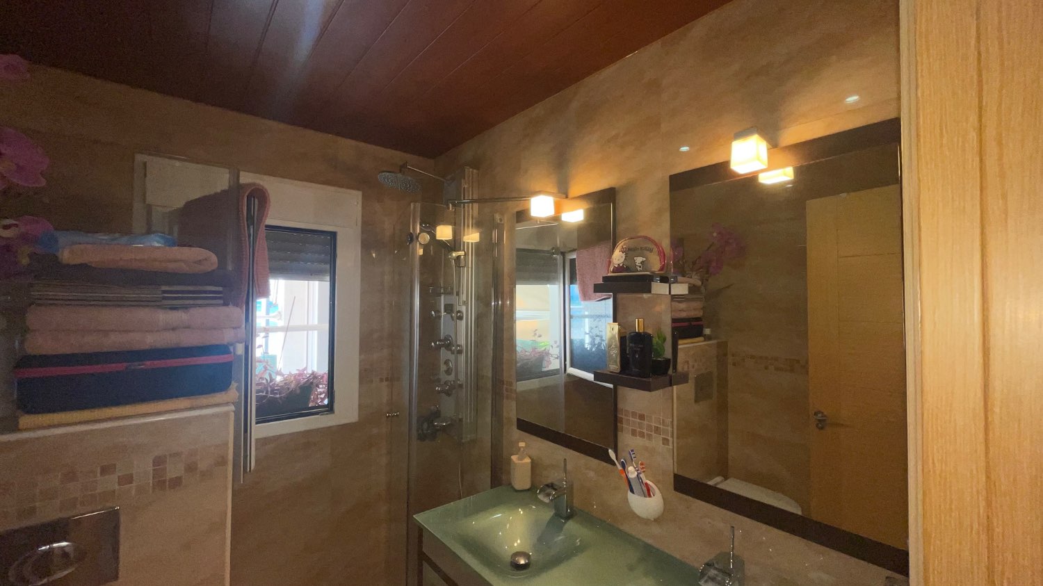 Frontline ground floor apartment of 170m2