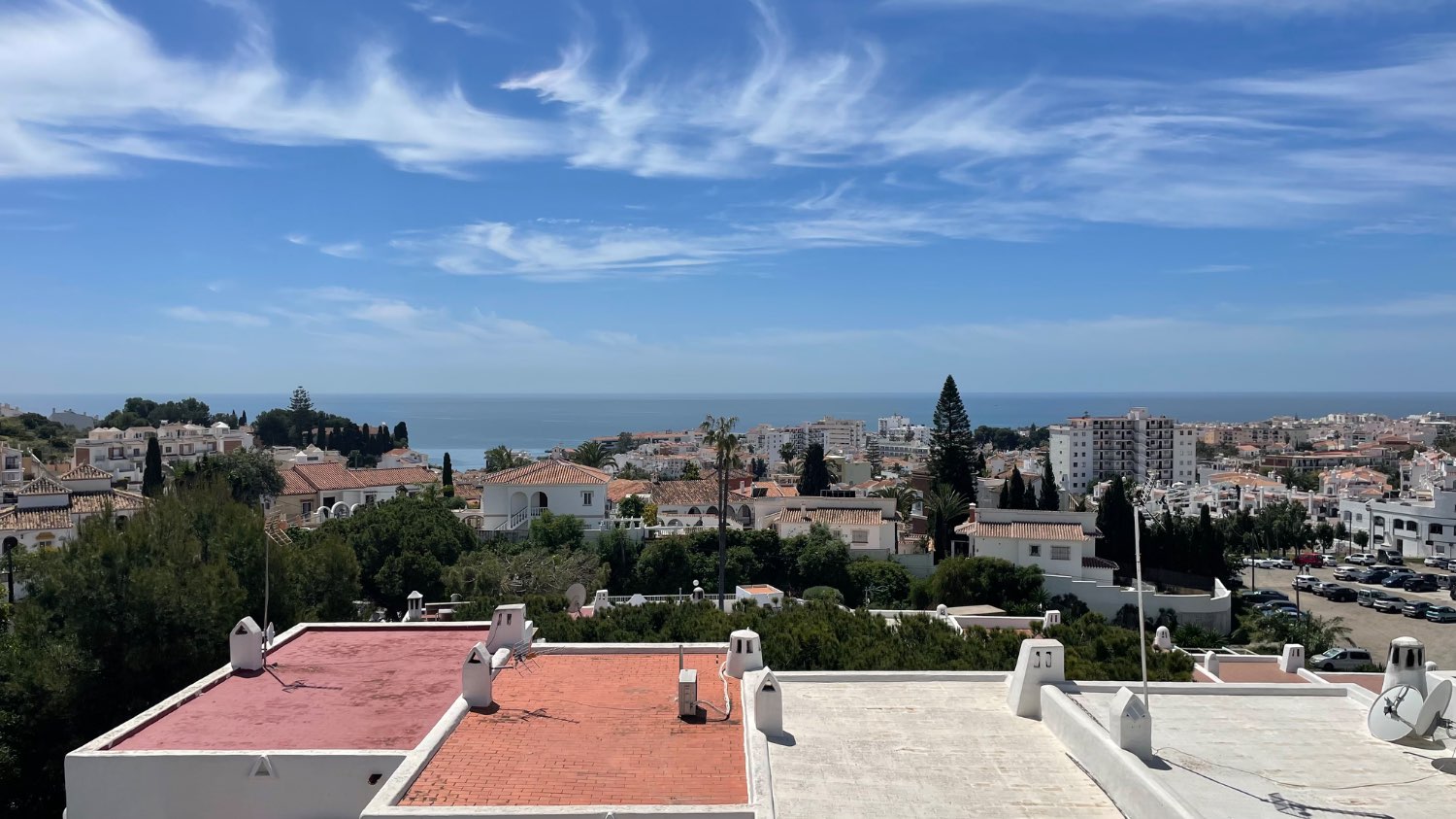 Spacious corner villa with panoramic views