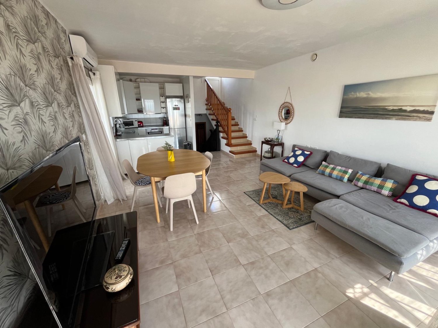 Spacious corner villa with panoramic views