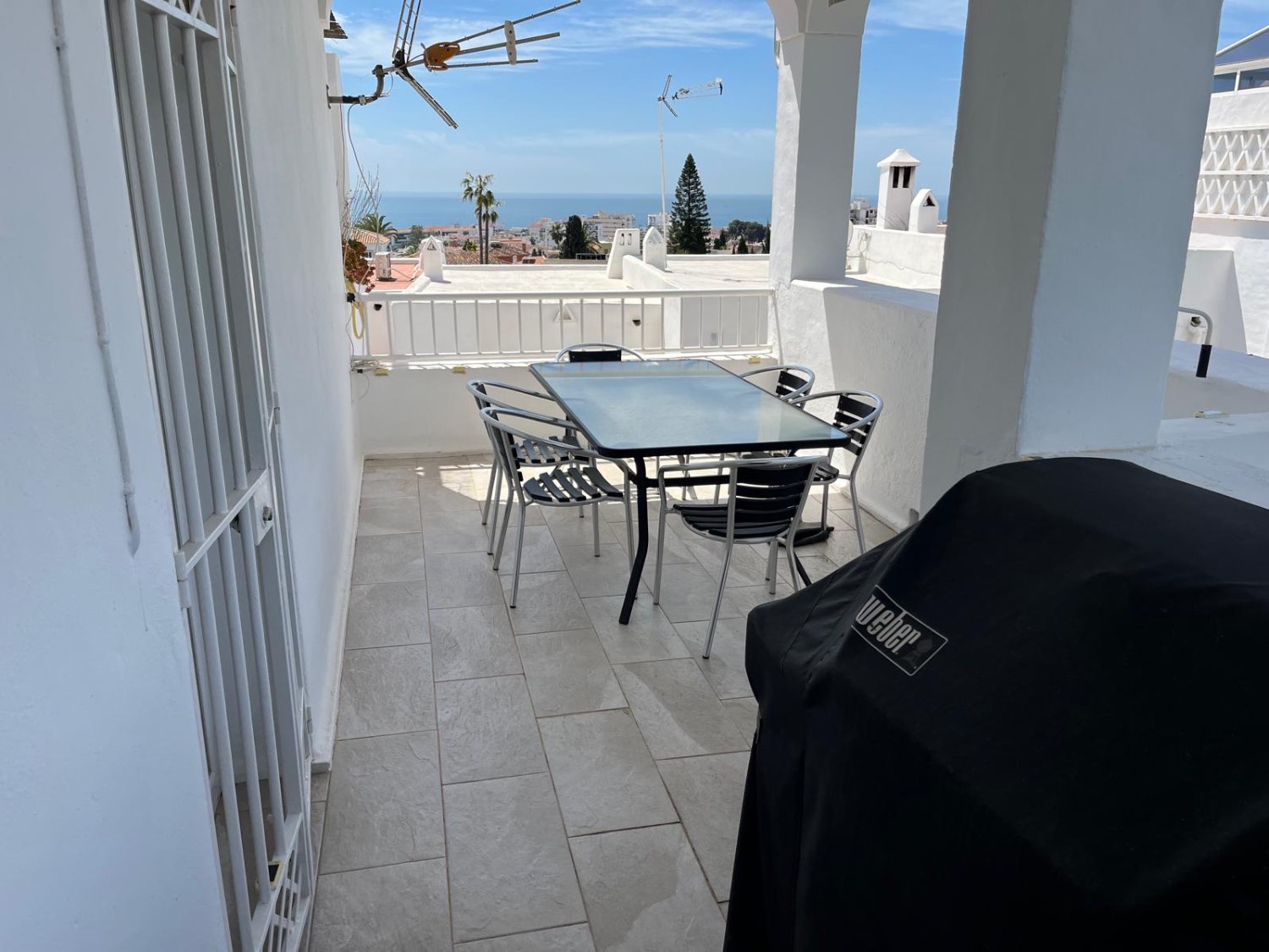 Spacious corner villa with panoramic views