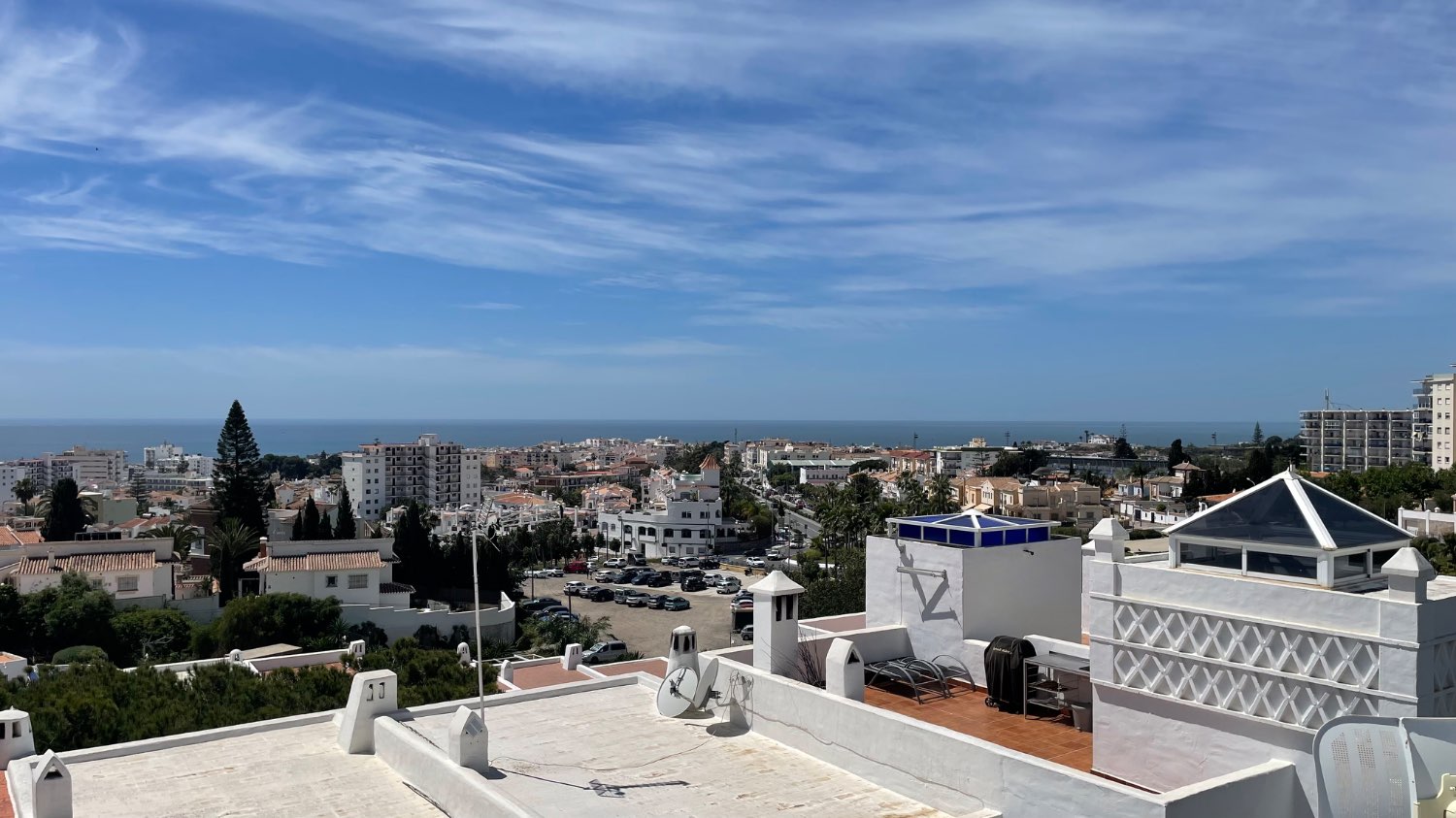 Spacious corner villa with panoramic views